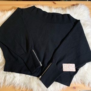 FREE PEOPLE BL wide neck w/zipper sleeve sweater